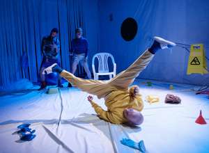 DINGE DINGEN · Gastspiel im Rahmen von Purple
