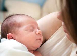 Achtsame Säuglingspflege