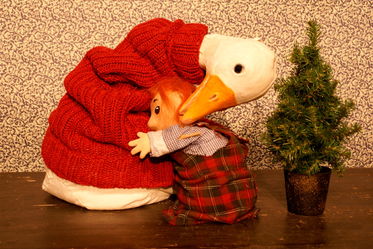Die Weihnachtsgans Auguste - mit Figurentheater Eigentlich | Kindaling.de