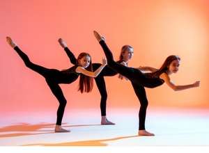 Kreativer Modern Dance & Akrobatik - Storchennest