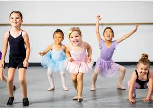 Kreativer Kindertanz - Theater der kleinen Form