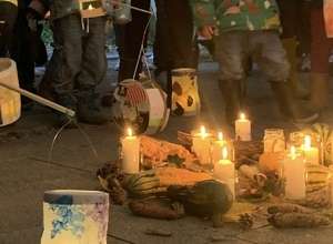 Sankt Martinsfest: Laternenumzug mit Kindern und Familie
