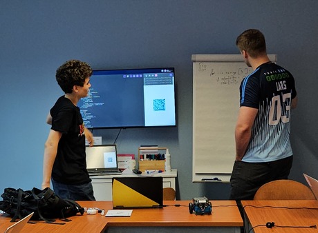 Von Prompts zu AI-Popstars: Musik & Bilder mit KI erstellen