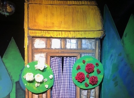 Unser Weihnachtsmärchen Schneeweißchen und Rosenrot