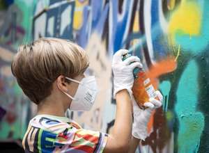 „Mix it. Shake it. Spray it.“ –Urban Art trifft Wissenschaft