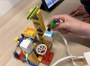 LEGO-Workshop: Baue und programmiere eine Kugelbahn
