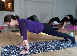 Pilates (mit Baby) (mit Krankenkassenzuschuss)