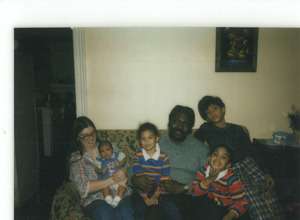 Familiengefühlsfabrik. Eine performative Zeitreise