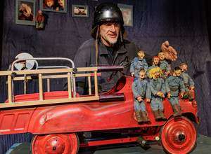 Bei der Feuerwehr wird der Kaffee kalt - Das Weite Theater