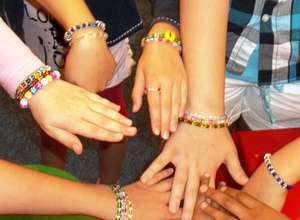 Make the friendship bracelets