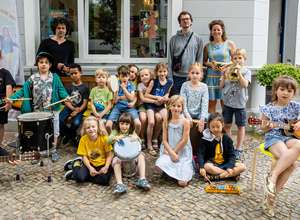 INSTRUMENTENKARUSSELL " EINAML ALLES BITTE"