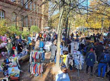 Entspannter Kinderflohmarkt mit Spielplatz und Basteln