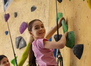 Ferienklettern für Grundschulkinder – spielerisch stark werd
