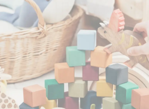 Verkauf von Spielzeug, CDs,  Kinderbücher, Verkleidung