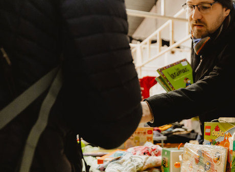 Kinderflohmarkt mit wechselndem Kinderprogramm