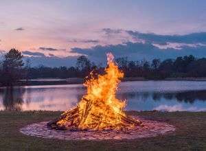 Saisoneröffnung mit Osterfeuer