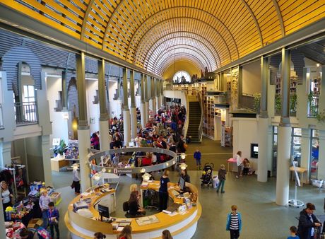 Kindertrödel in der Humboldt-Bibliothek