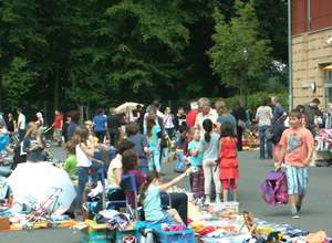 Frühlingsflohmarkt rund ums Kind