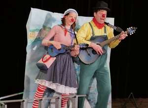Familiensonntag mit Clown-Show und Spiele-Stunde 