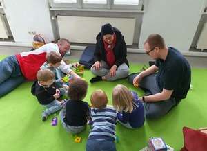 Englische Eltern-Kind-Spielgruppe