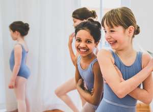 Acrobatics Dance English Camp | Akrobatik Tanz Sommerferien