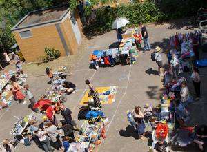 Gemütlicher Familienflohmarkt unserer Grundschule