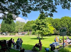 KITA Flohmarkt für Bekleidung, Spielsachen, Kaffee & Kuchen