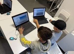 Programmier-Intensivkurse für Kinder von 6–12 Jahren