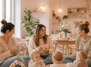  Mama-Baby-Treffen im Little Ones Café