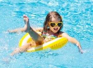 Family-Pool-Party mit Radio Teddy