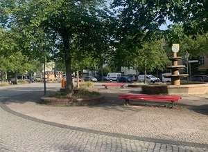Familientrödel mit Hausrat auf dem Ludwig-Beck-Platz