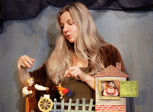 Frau Holle - Figurentheater Märchenteppich