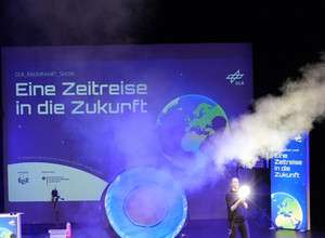 DLR_Raumfahrt_Show: Eine Zeitreise in die Zukunft 
