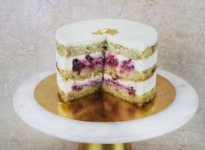Hohe, moderne Torten, die beeindrucken - arbeiten mit veganer No-Butter-Cream